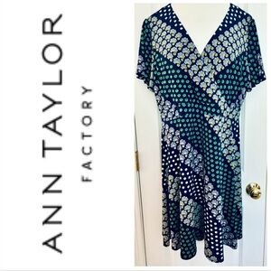 Ann Taylor Factory women’s XL dress polka dot, floral, EUC, v-neck, faux wrap